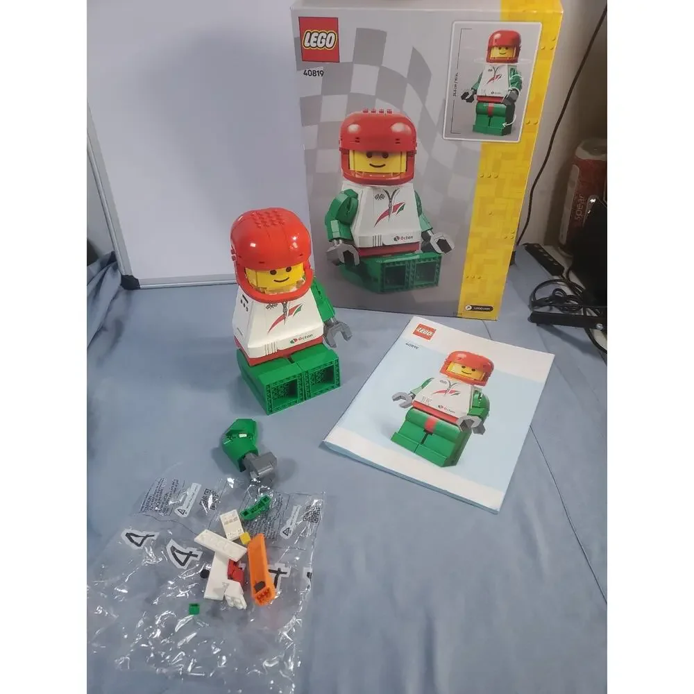 Lego 40819 up