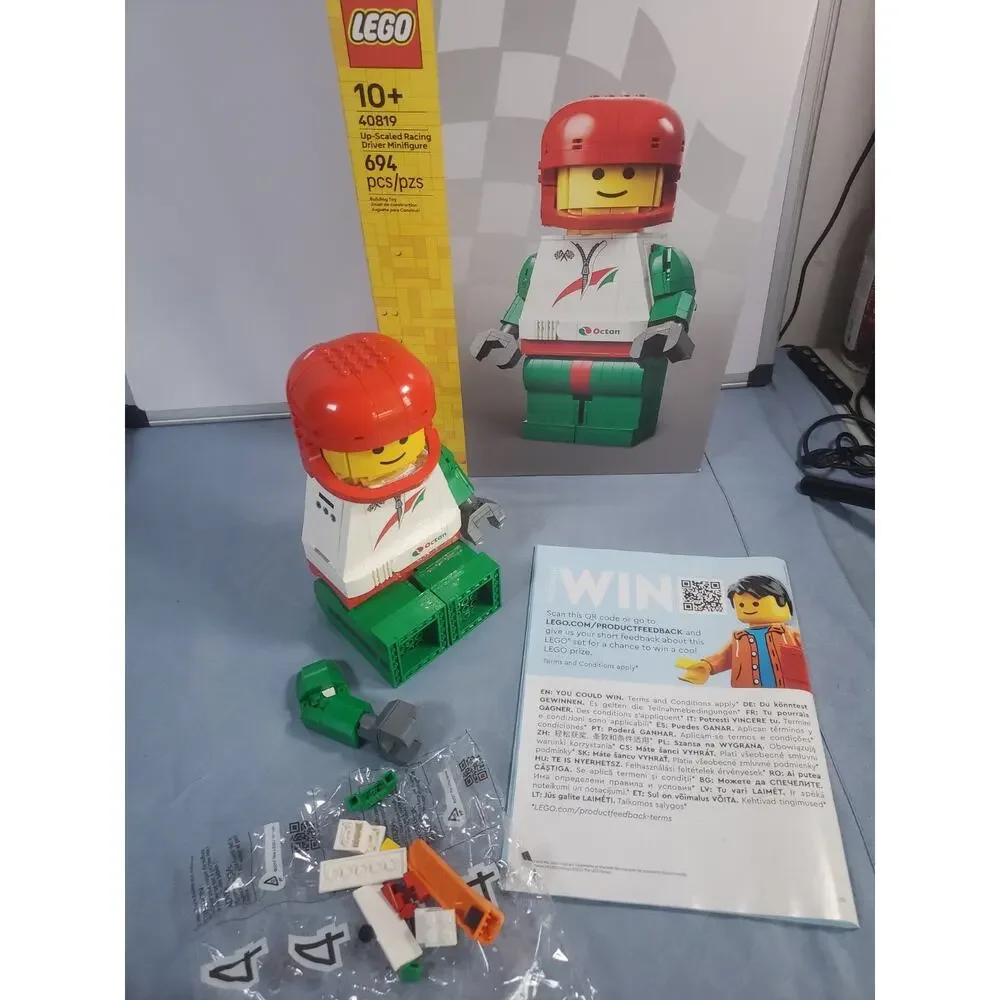 Lego 40819 up