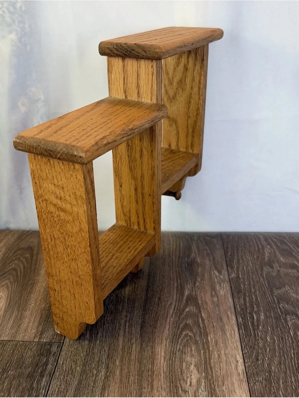 Unknown classic oak