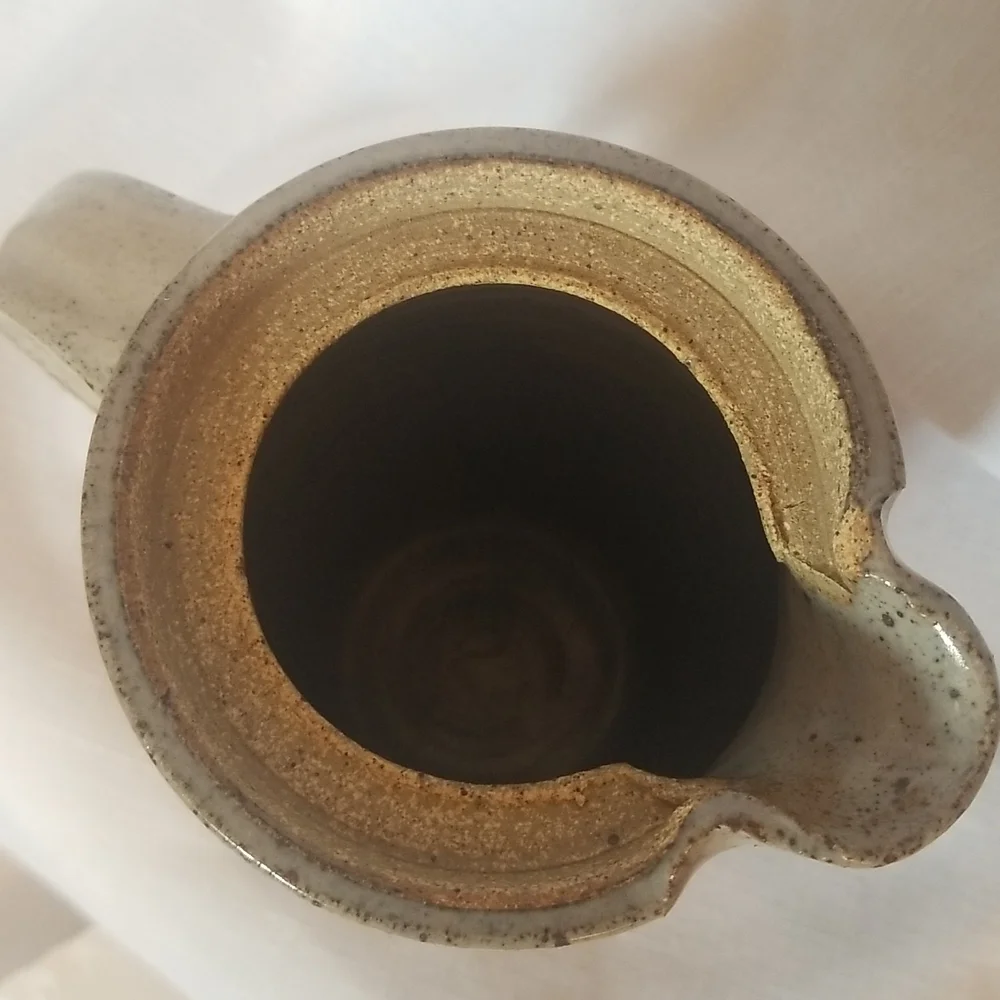 HB vintage stoneware