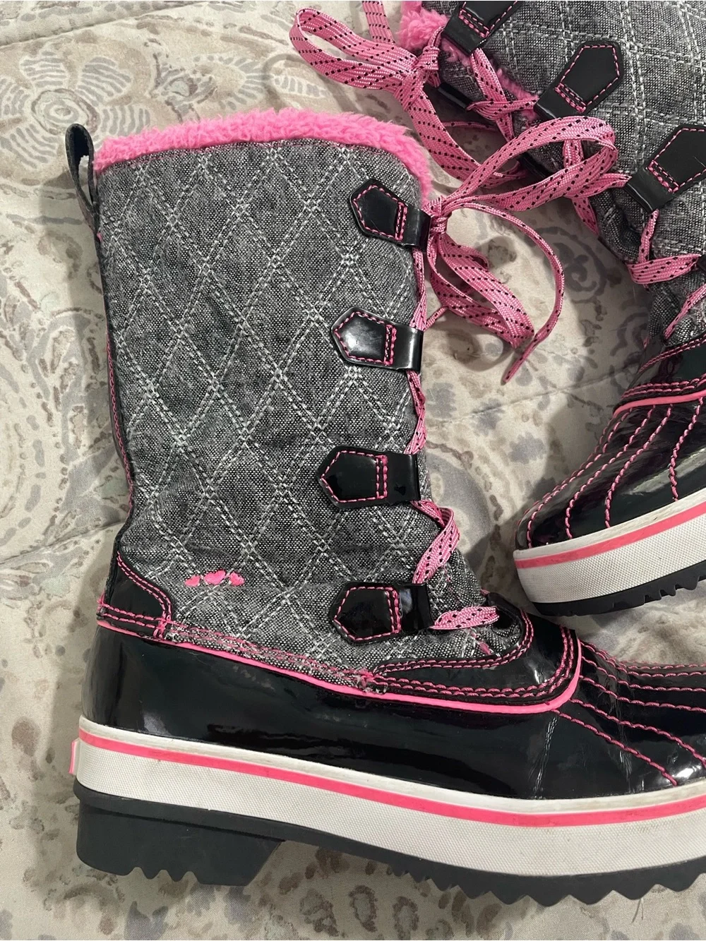 Skechers black pink