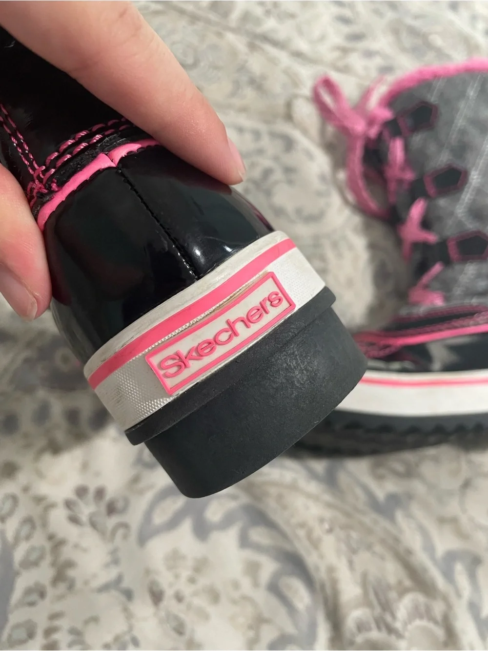 Skechers black pink