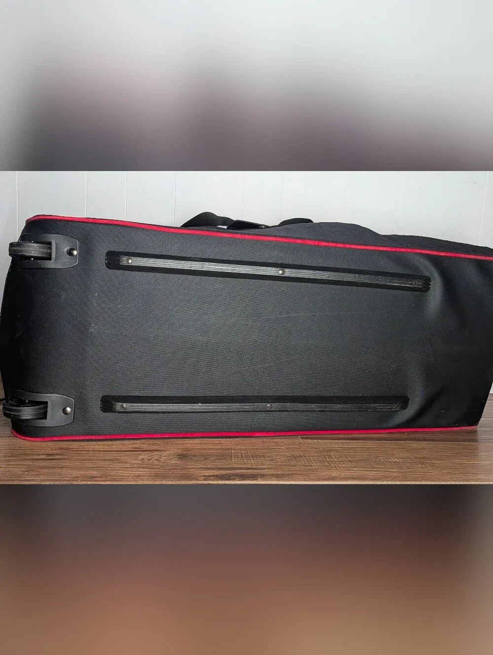 Vintage Marlboro Large Wheeled Duffle Bag 36