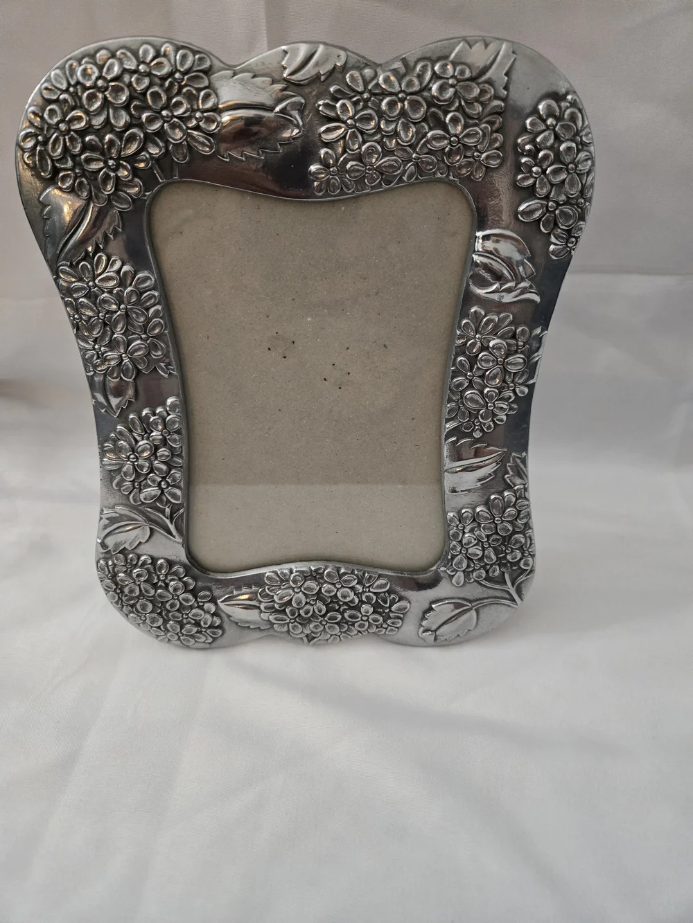 Vintage Silver Tone Floral Hydrangea Picture Frame 5x7