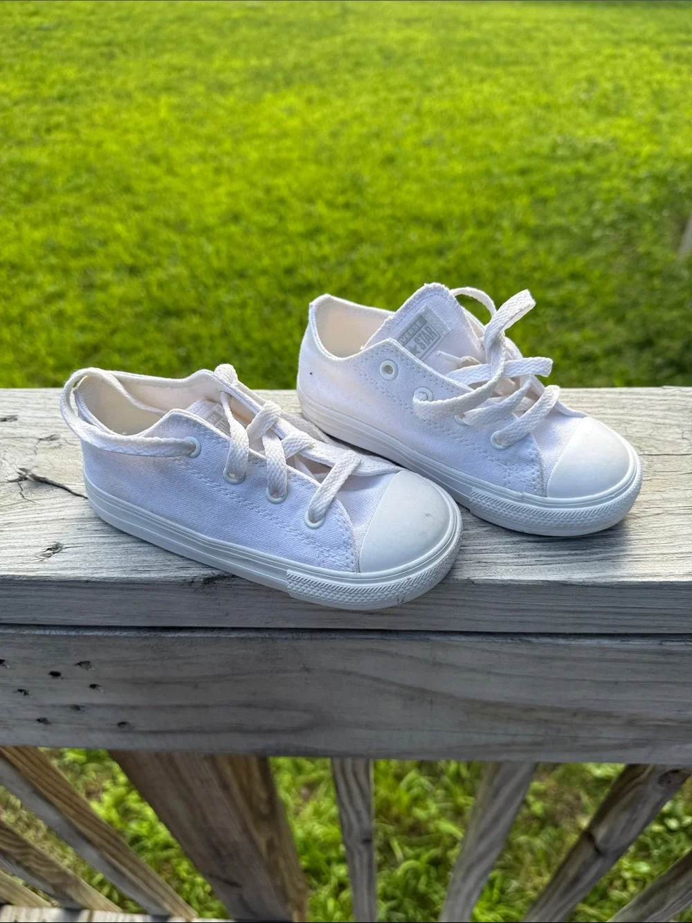 Converse classic low
