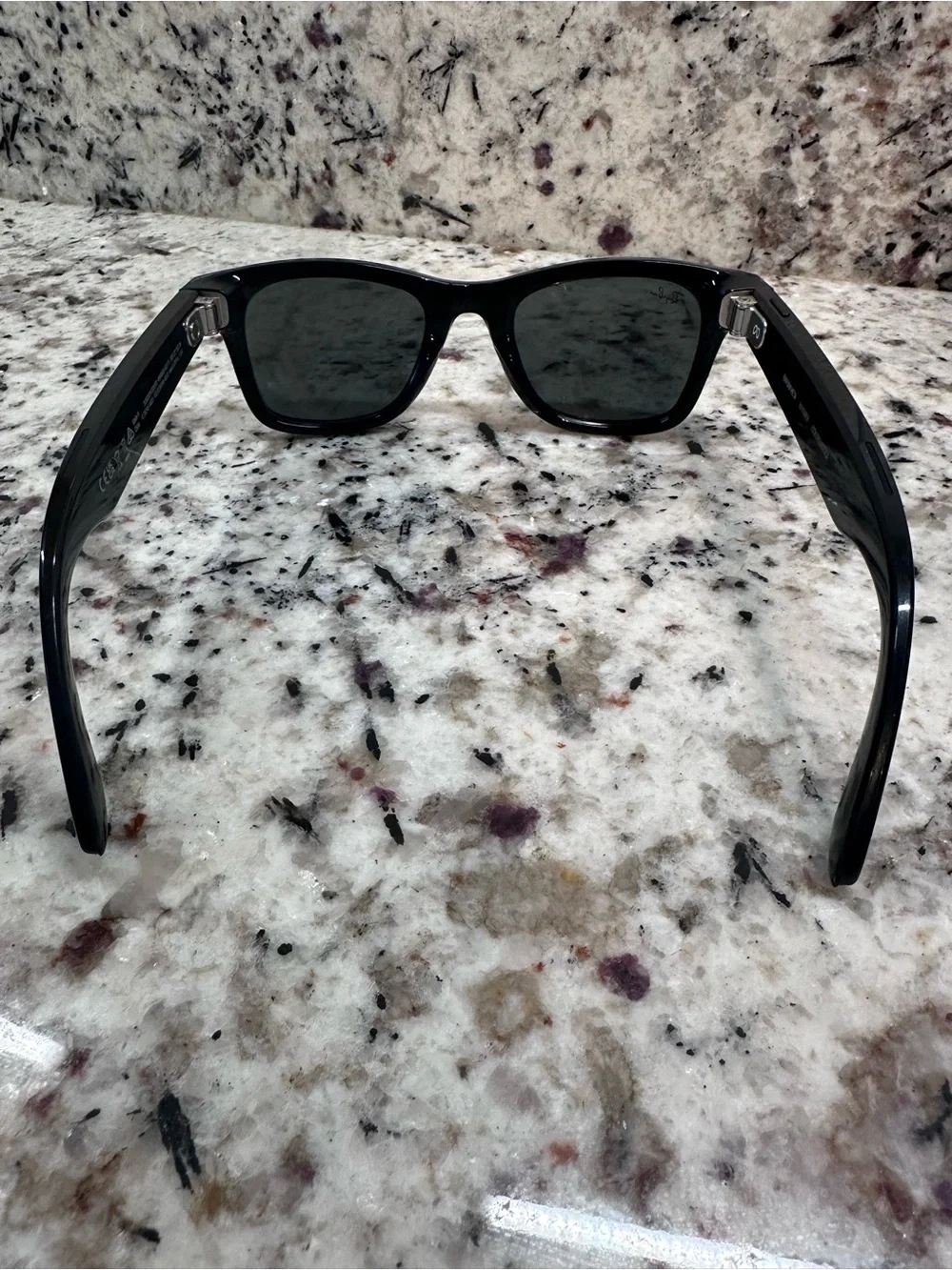 Ray-Ban are charger