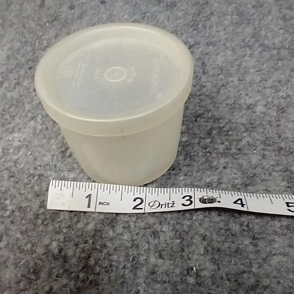Tupperware vintage midget