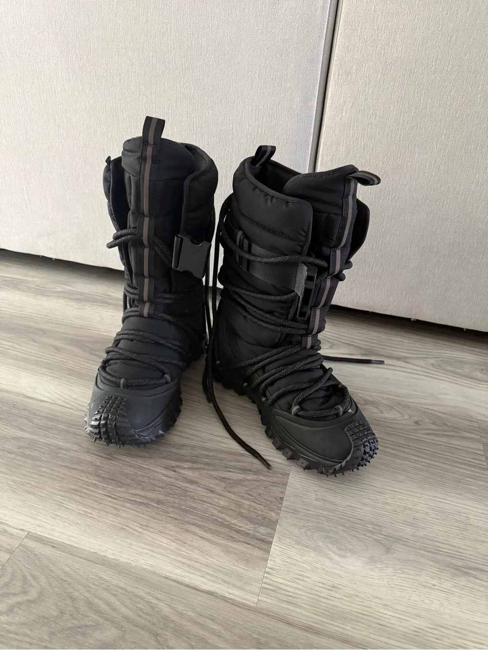 Moncler Black Quilted Lace-Up Men's Snow Boots