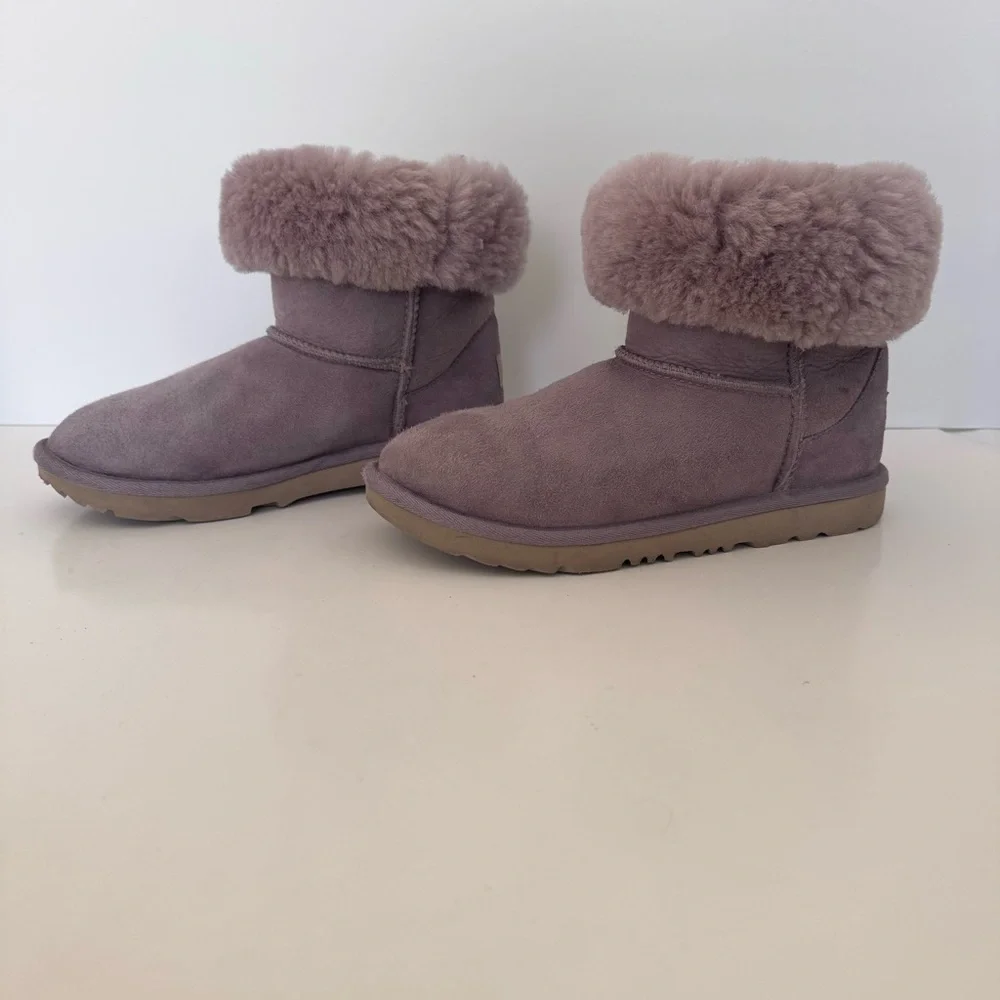 UGG classic short