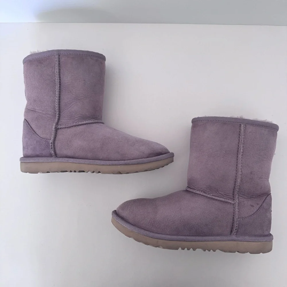 UGG classic short