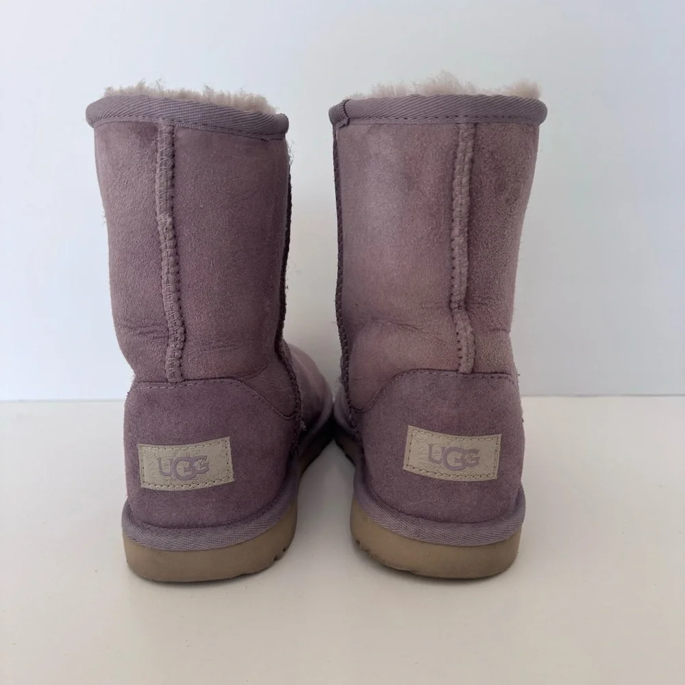 UGG classic short