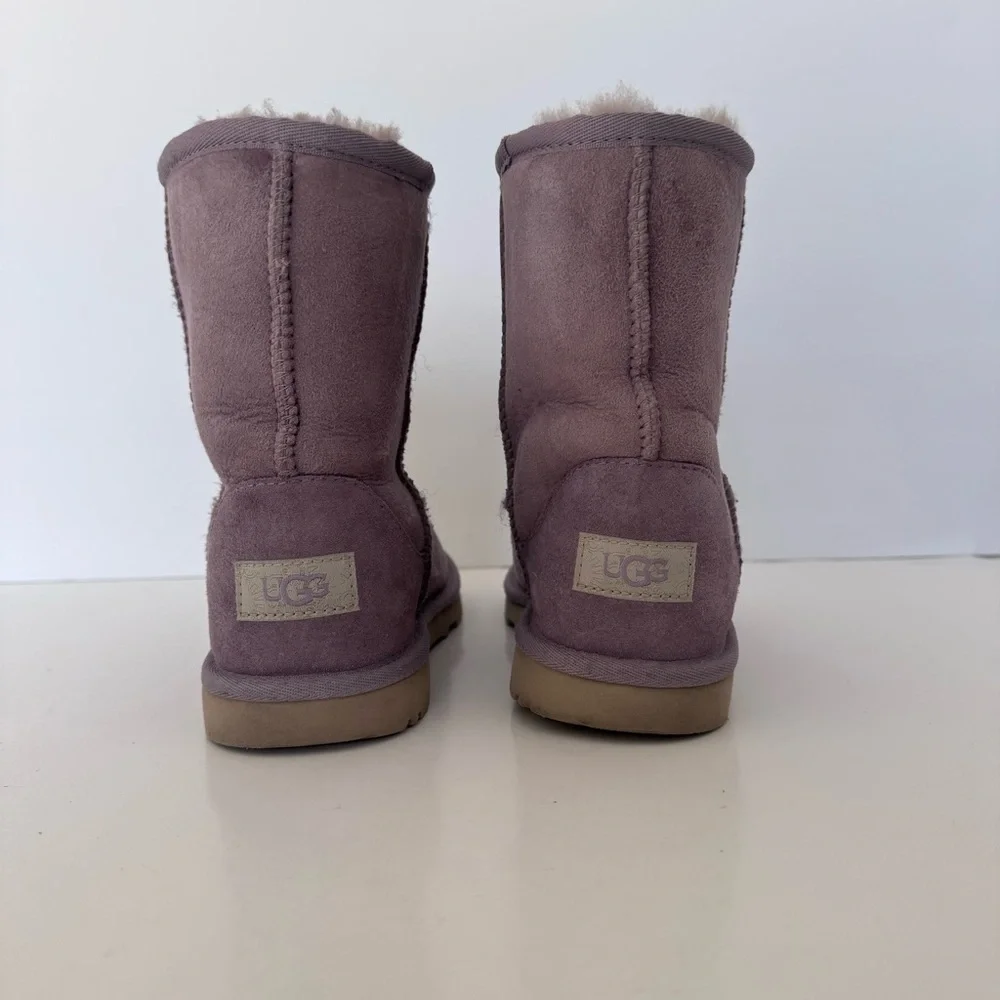 UGG classic short