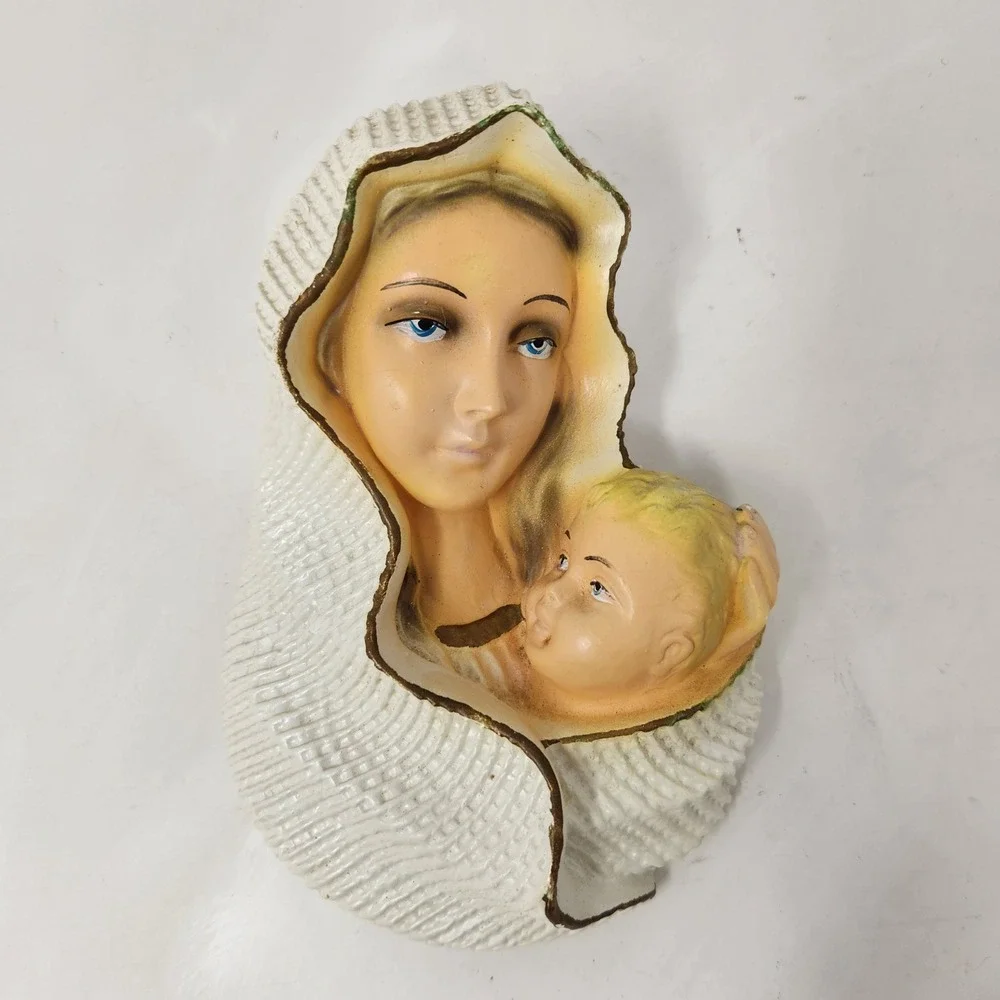 Vintage Madonna and Child Chalkware Wall Plaque Virgin Mary Baby Jesus Religious