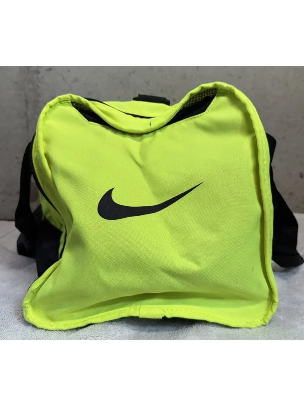 Nike Brasilia 6 Medium Duffel Bag BA4829-710 Volt Neon Green Black Gym Training