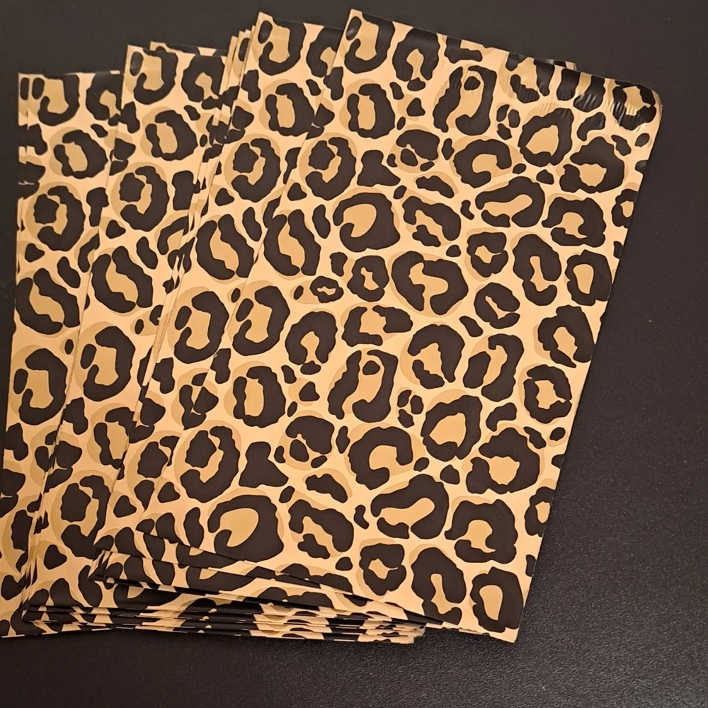 20 ct 6x9 Leopard Print Polymailers
