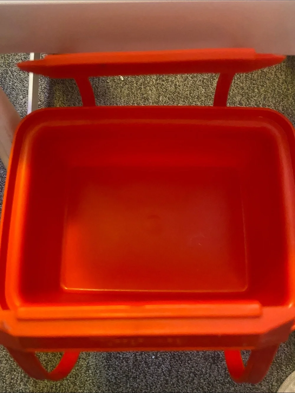 Tupperware durable red
