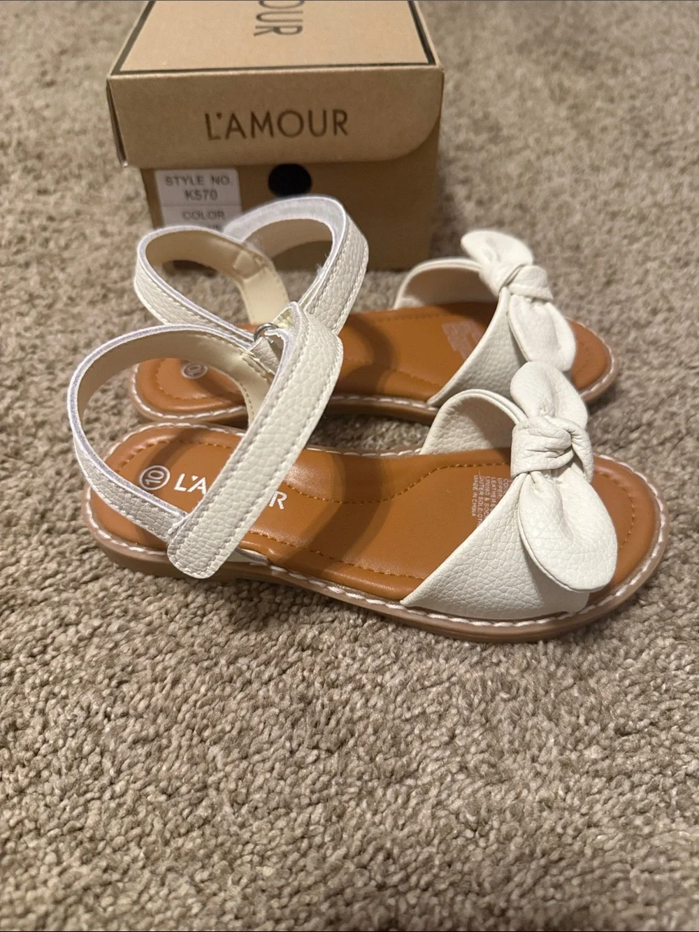 LAmour cream knot