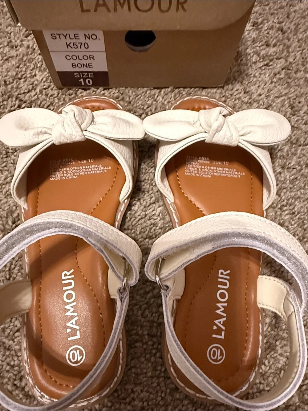 LAmour cream knot