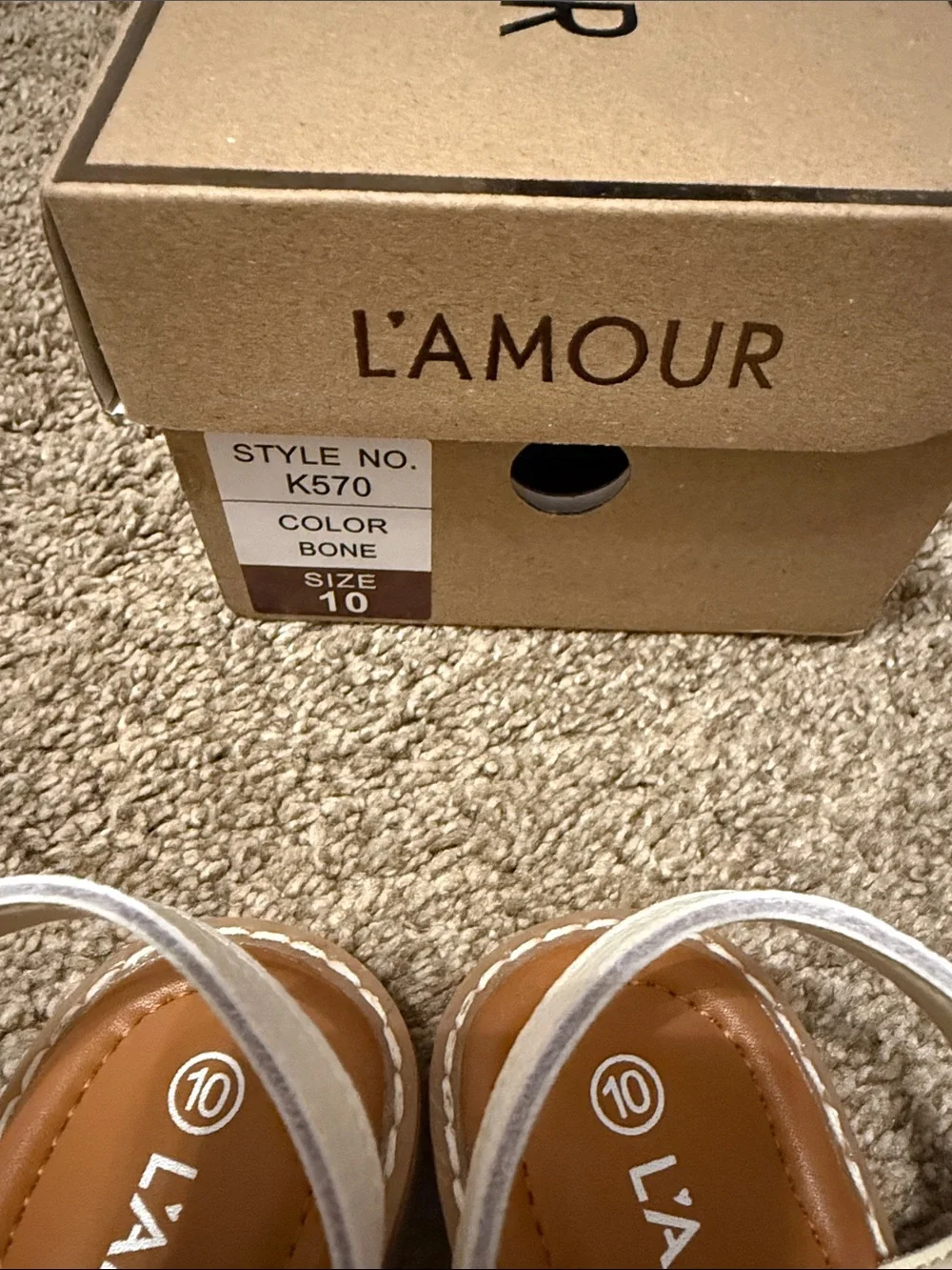LAmour cream knot
