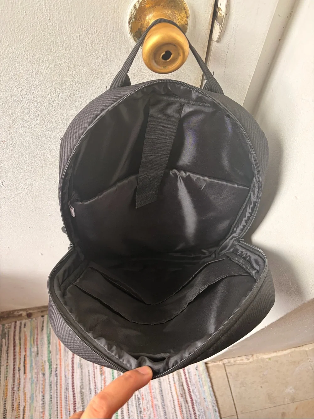 HP streamlined backpack