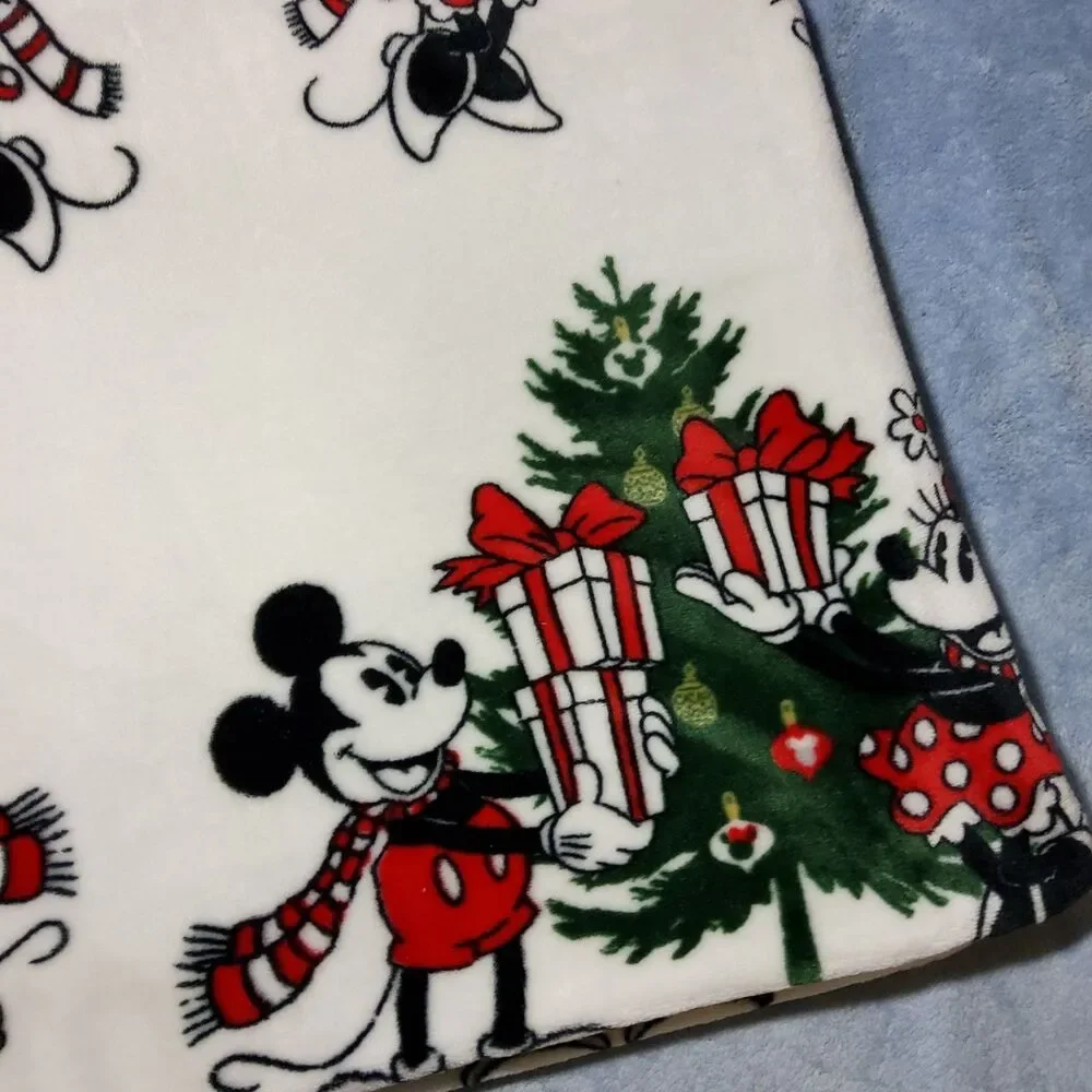 Disney christmas mickey