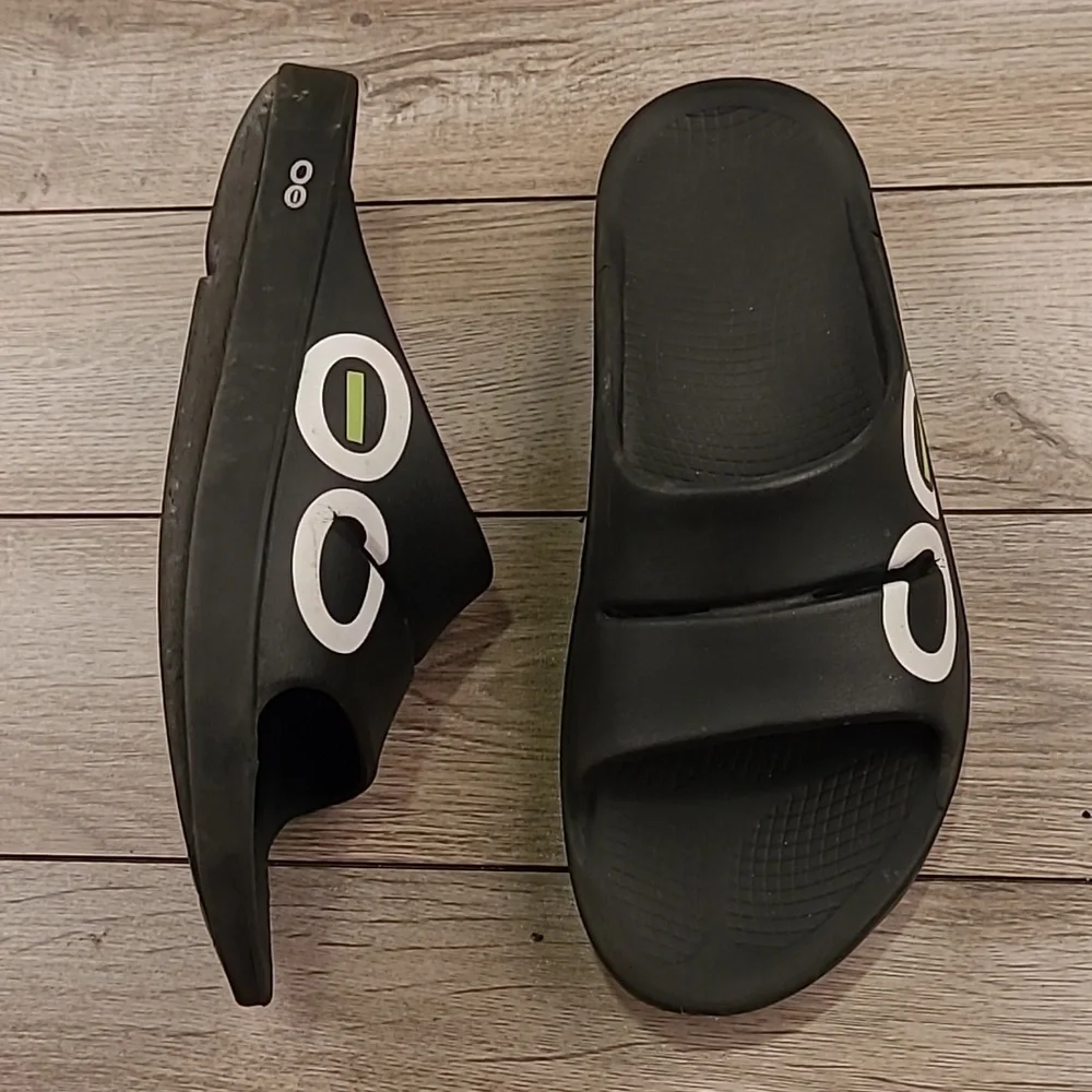 OOFOS Ooahh Black White Slip On Rubber Mens Sz 10 Slide Sandals Shoes‎ Unisex