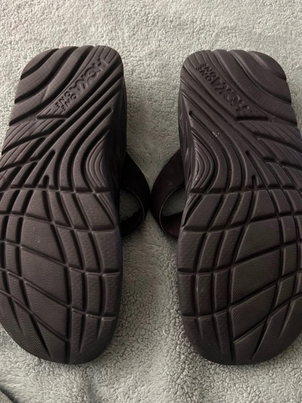 Hoka thong sandals