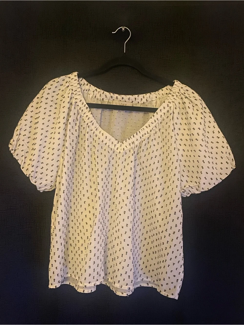 LOFT - Cream & Olive Green V-Neck Short Puff Sleeve Blouse size small