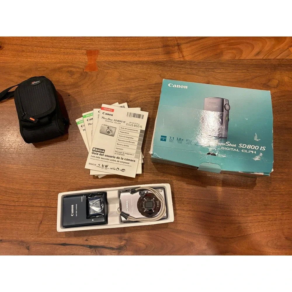 Canon PowerShot SD800 IS Digital ELPH Camera 7.1MP 3.8x Zoom Bundle Tested Works