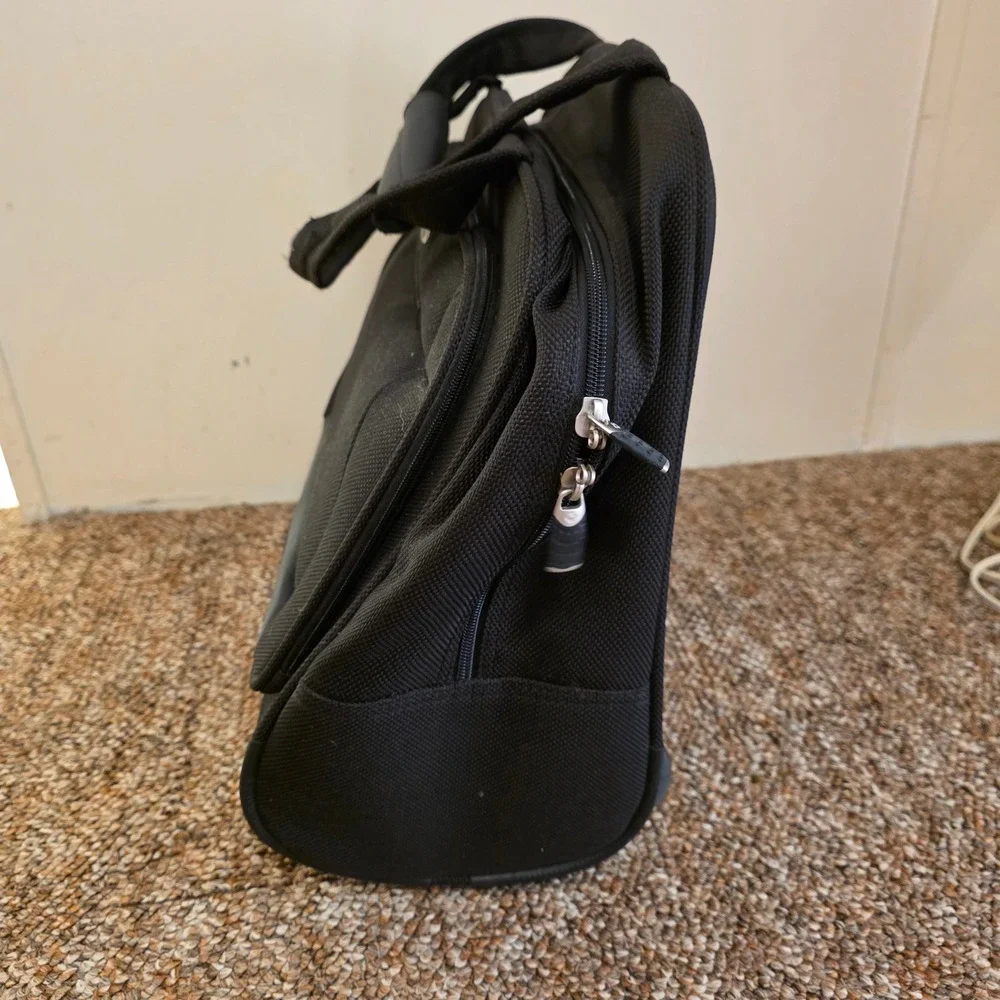 Samsonite rolling laptop