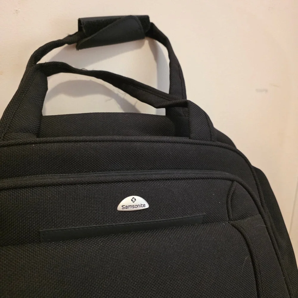 Samsonite rolling laptop