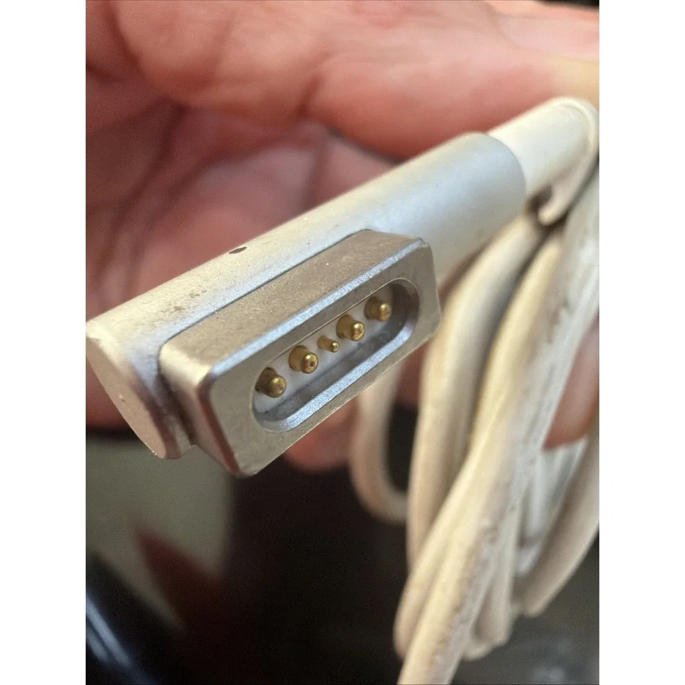 The Unbranded Brand power adapter