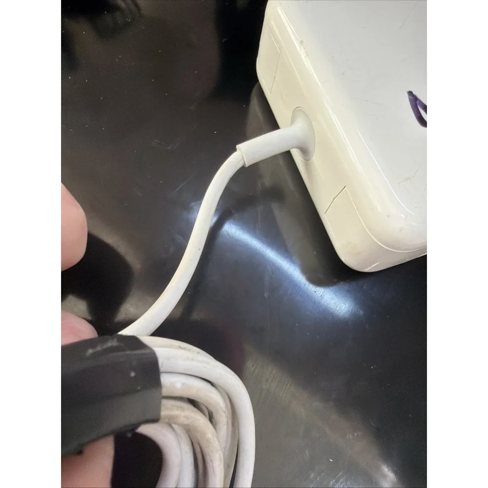 The Unbranded Brand power adapter