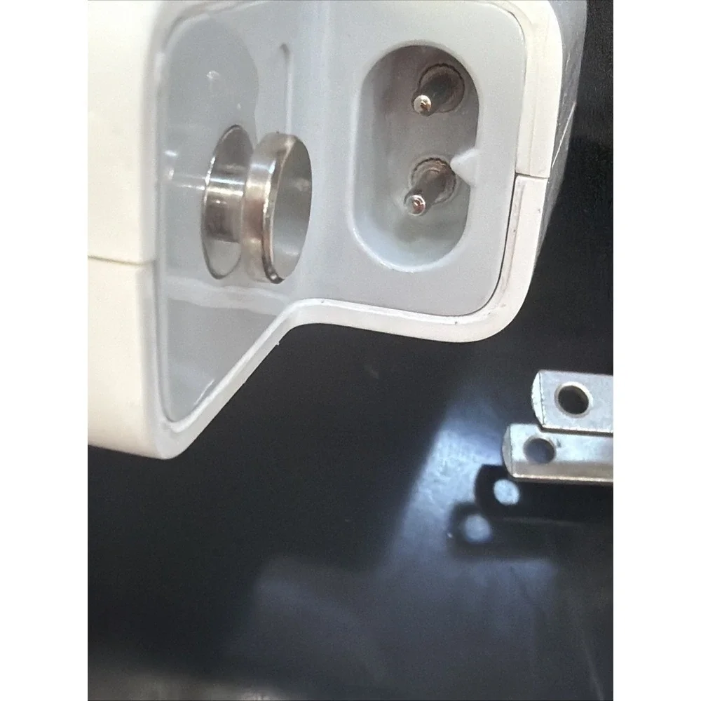 The Unbranded Brand power adapter