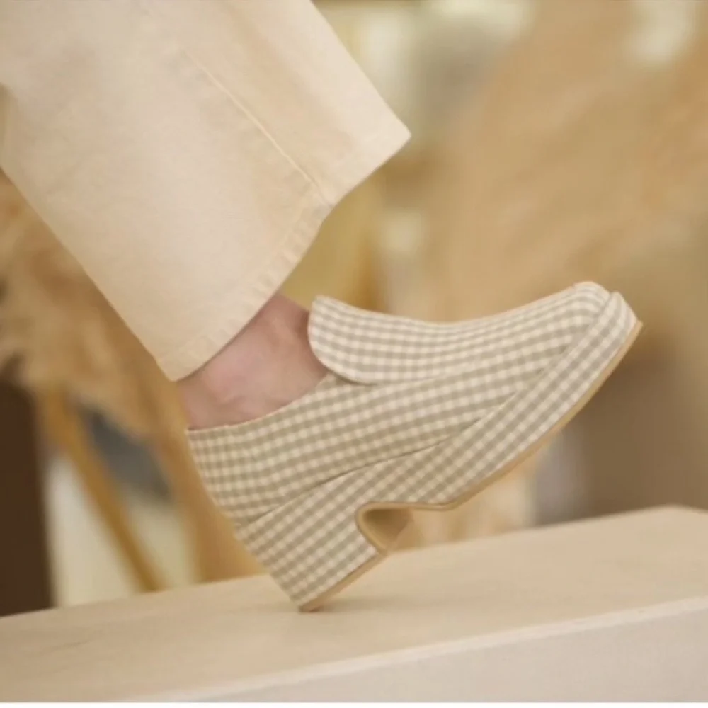 BRAND NEW ANNE THOMAS NANCY VICHY TAN/BEIGE GINGHAM‎ LOAFER SIZE 39/8.5