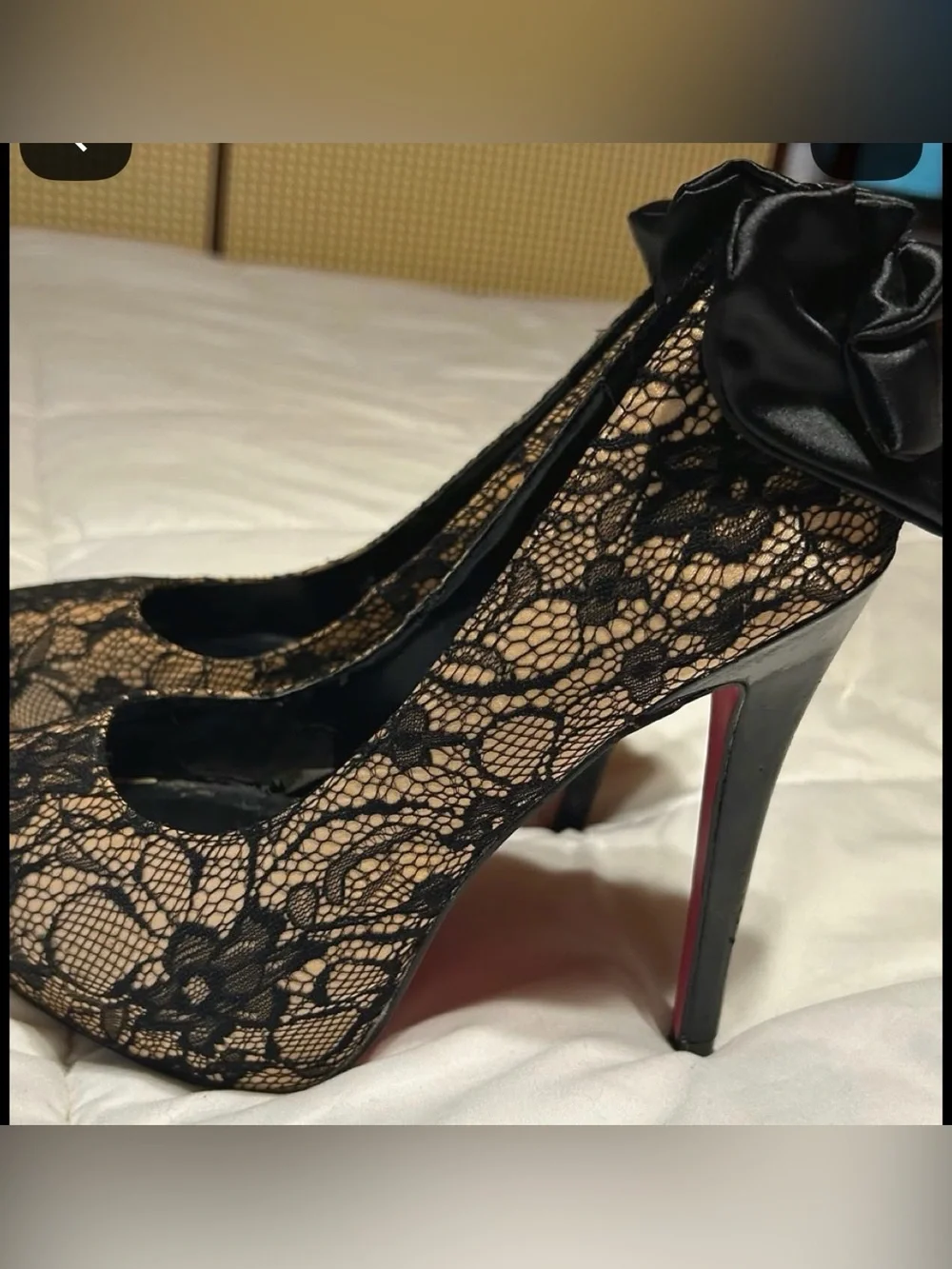 Shoe Dazzle chic black