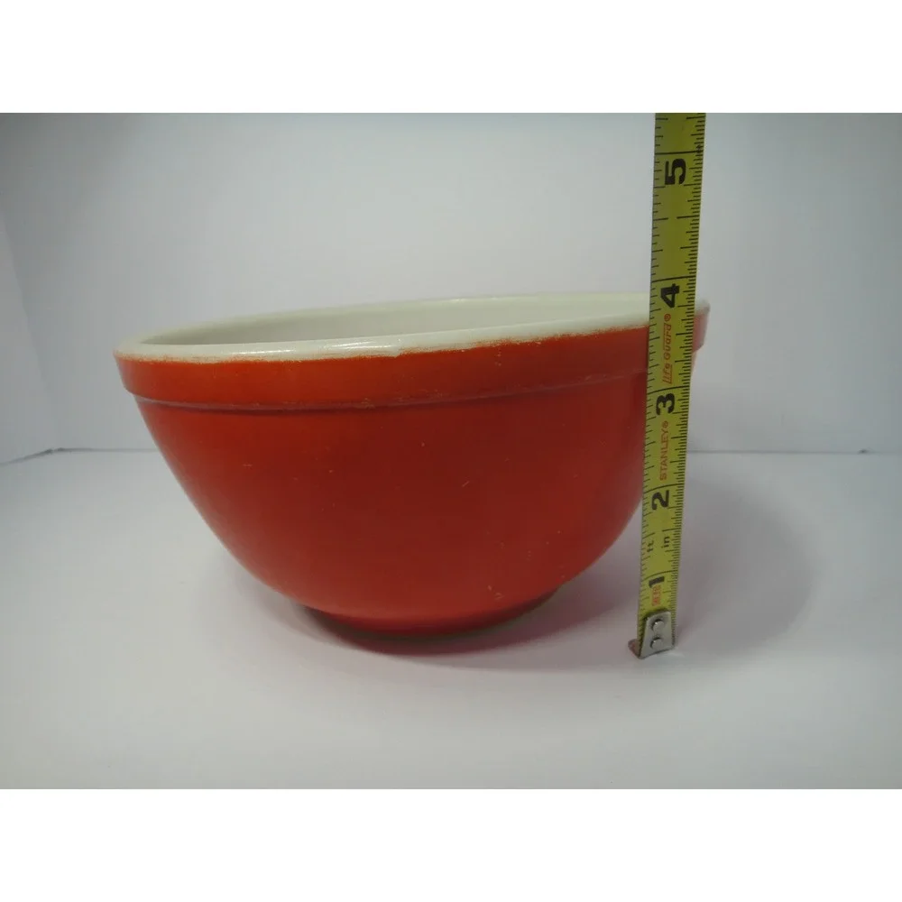 Pyrex vintage mixing