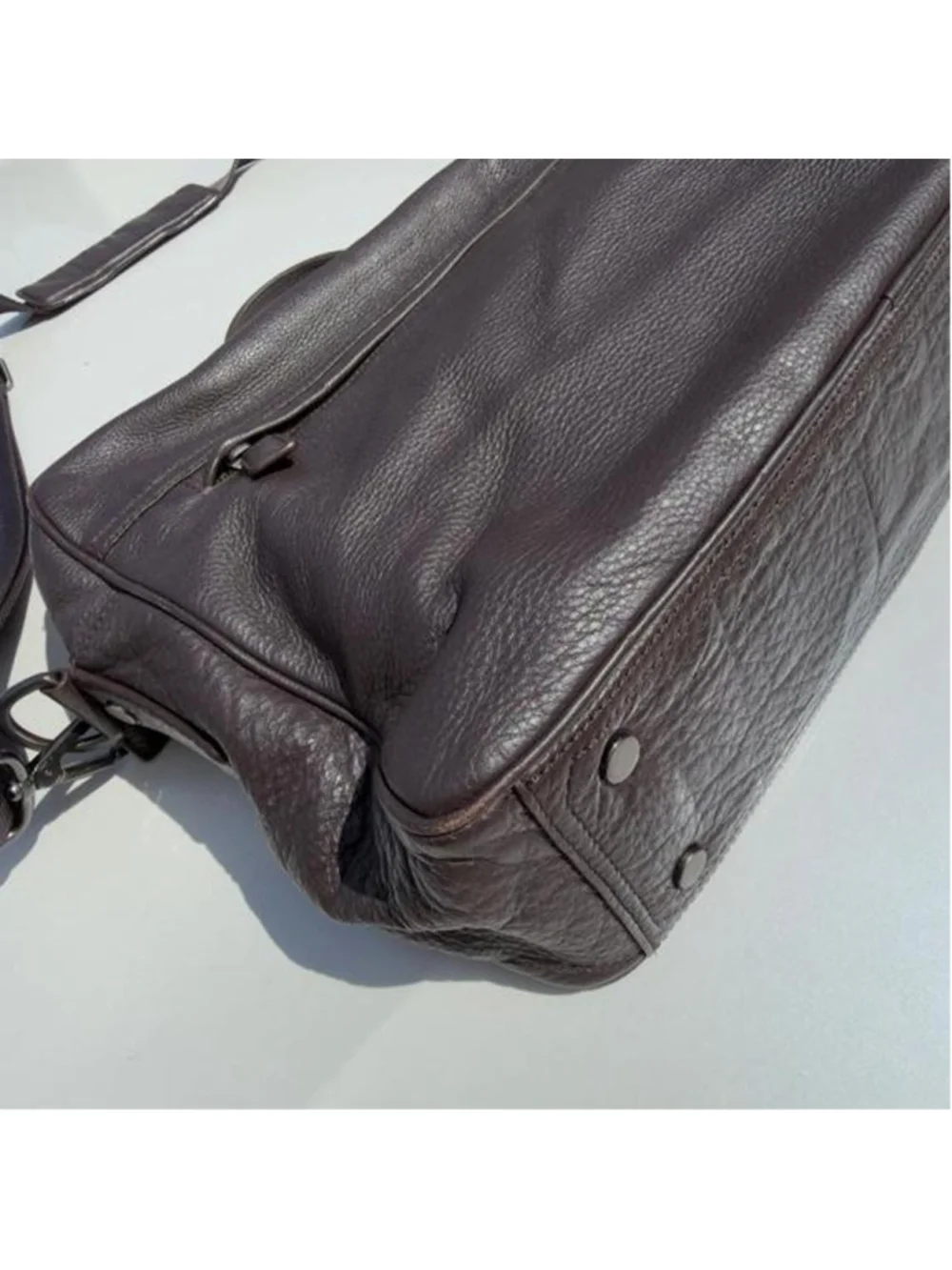 banana-republic strap dark holes