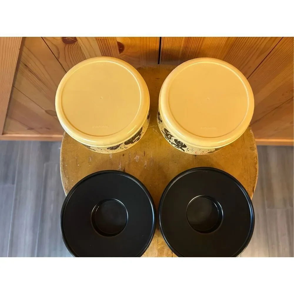 Tupperware vintage black