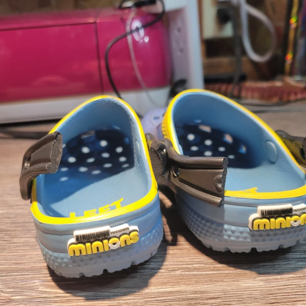 CROCS new without