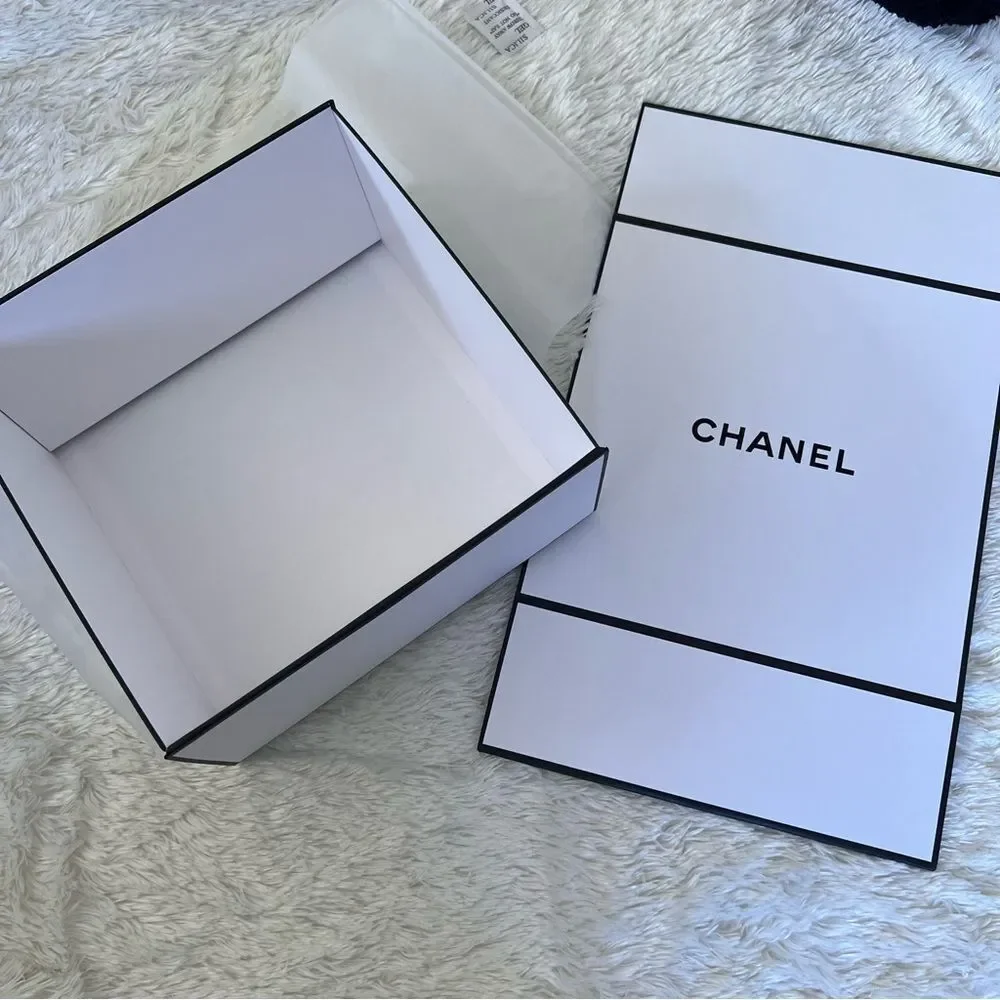 None elegant chanel