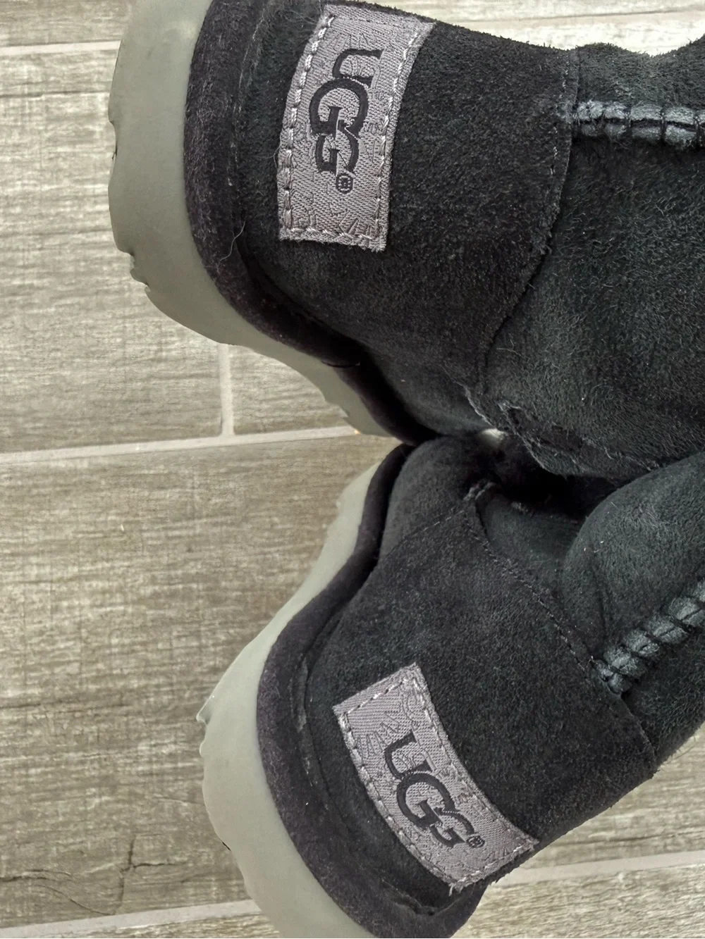 N/A ugg girls