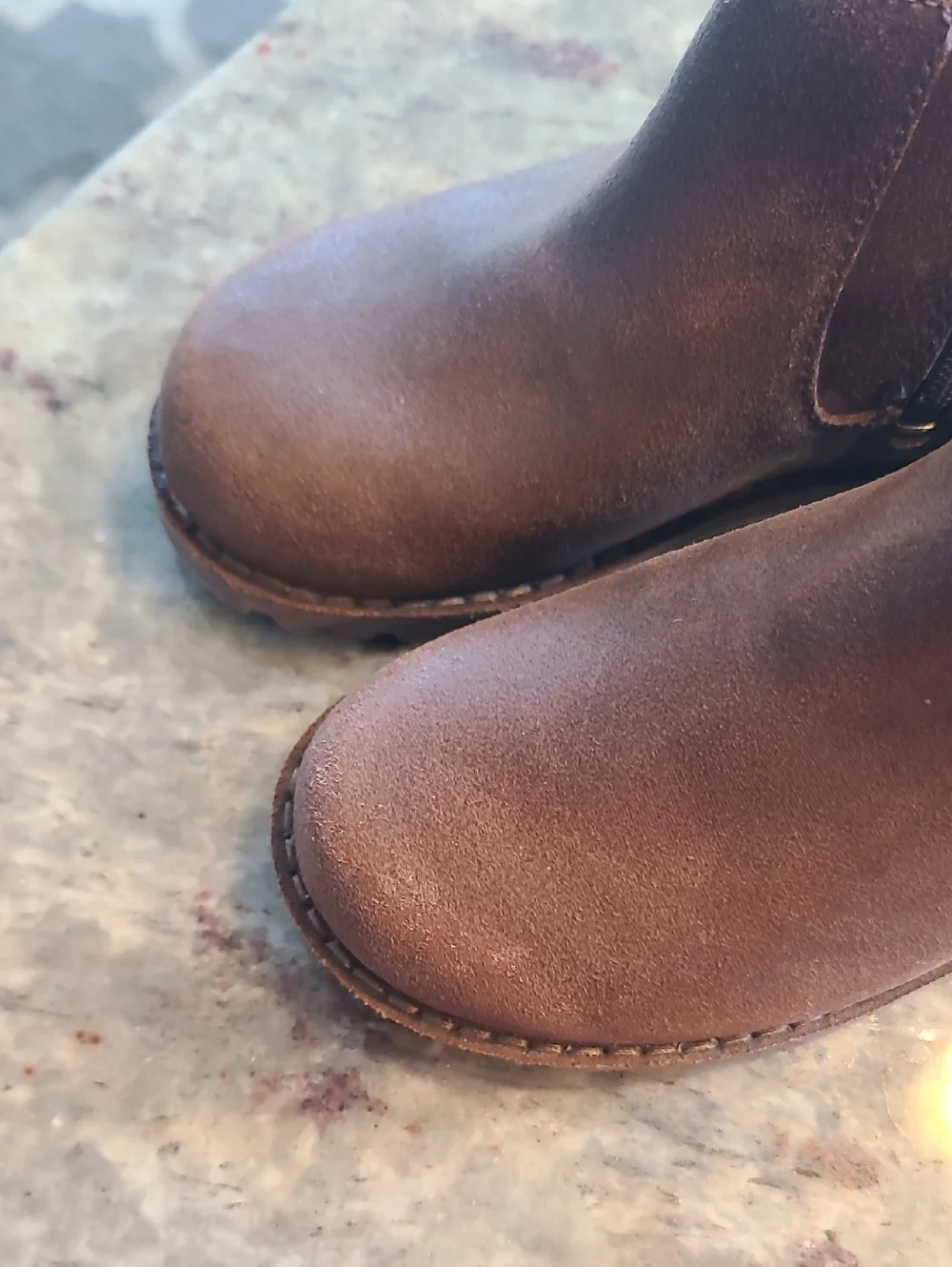 UGG comment description
