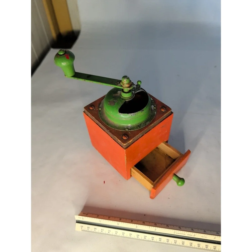 Vintage Hand Crank‎ Coffee Mill