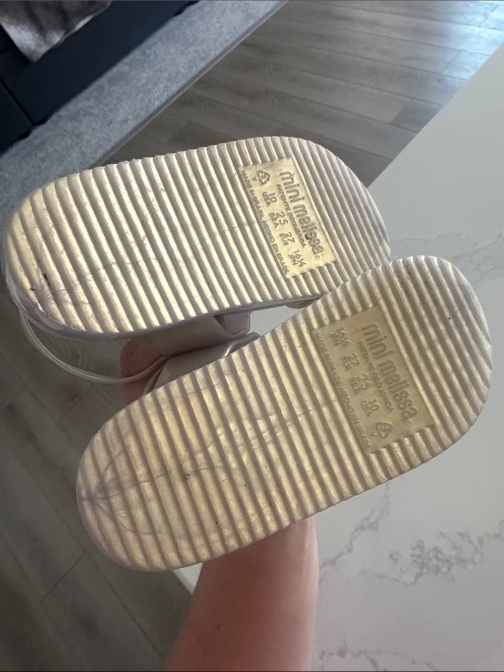 Mini Melissa closure finish