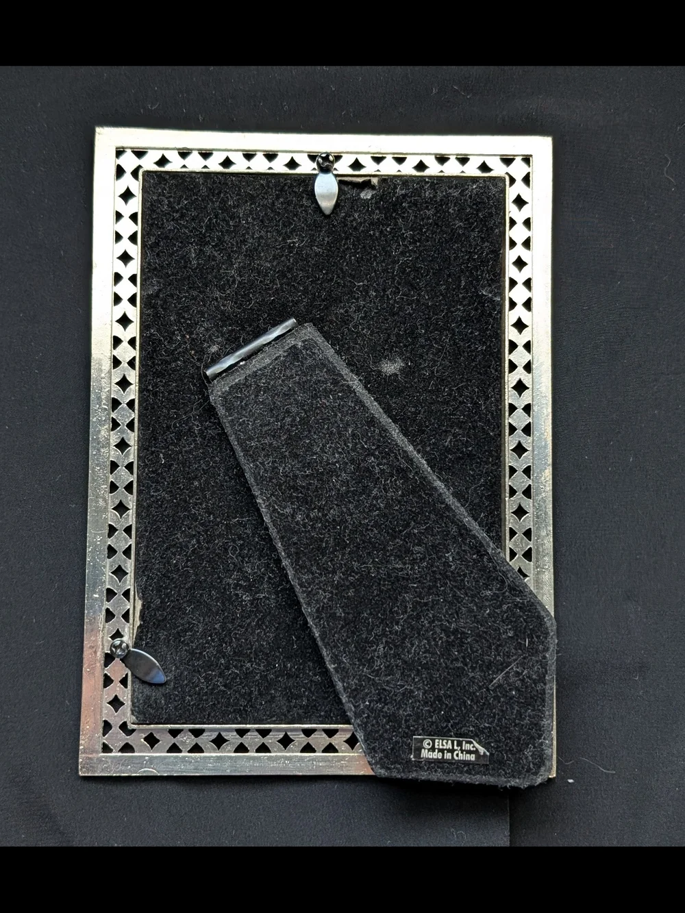 Elsa L finish metal wear