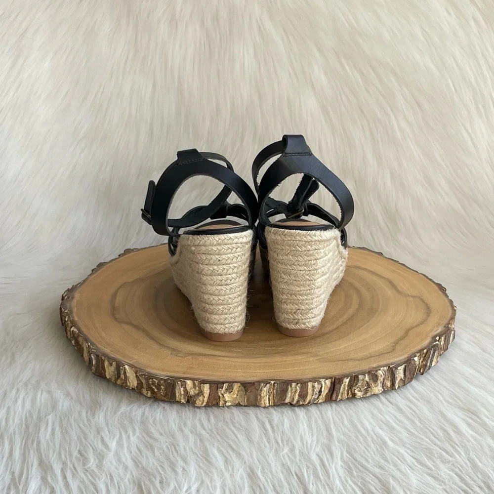 Soludos crisscross worn but