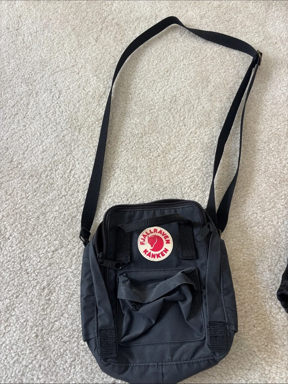Kånken Black Crossbody Bag