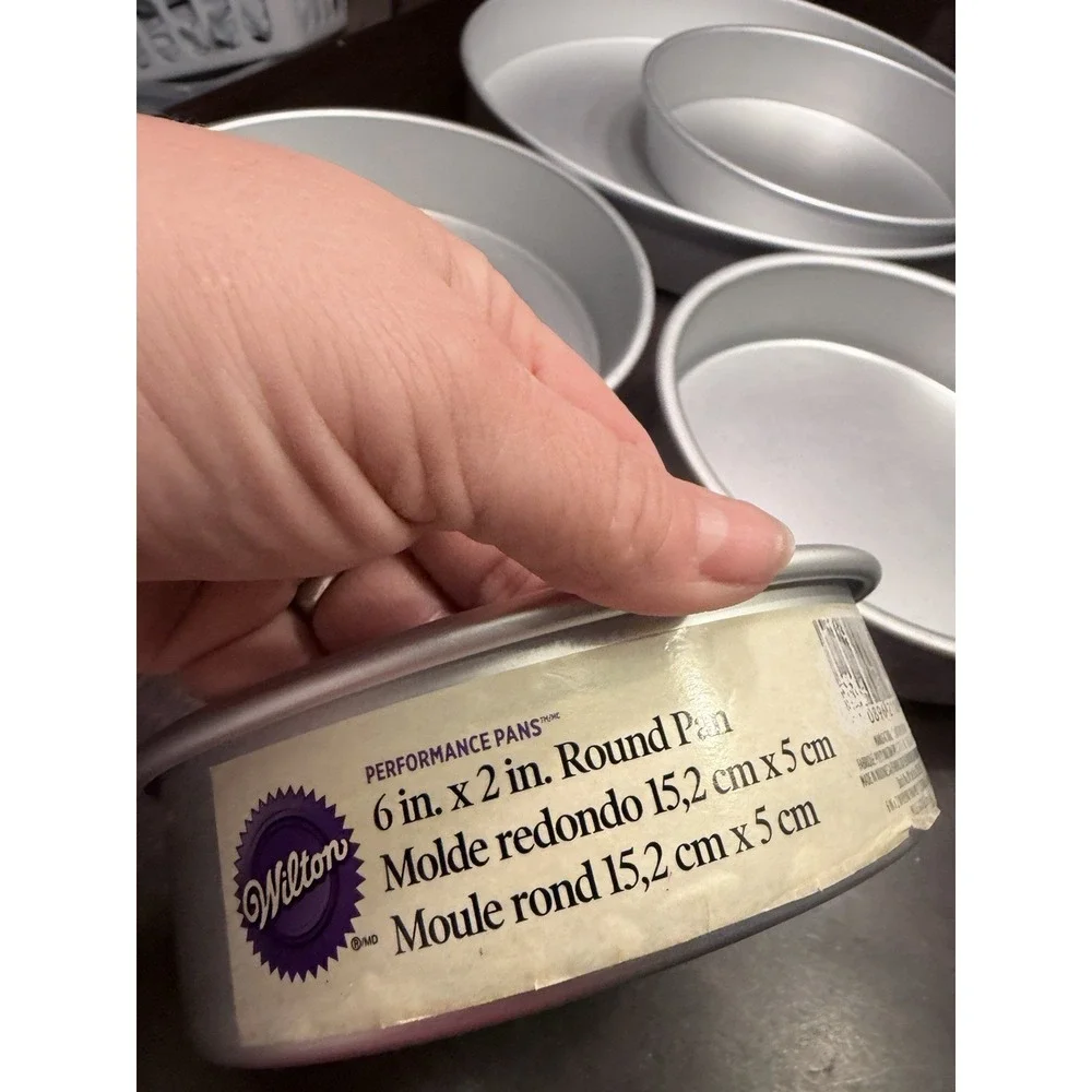 Set A Five Wilton Performance Round Cake Pans 6 in 8.5 in 9.5 14