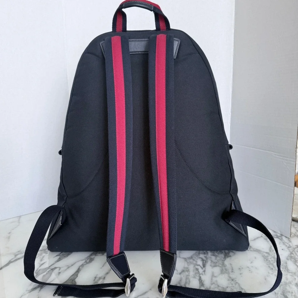 Gucci large crest